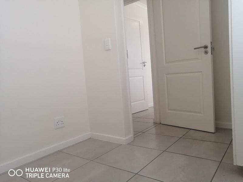 To Let 2 Bedroom Property for Rent in Heathfield Western Cape